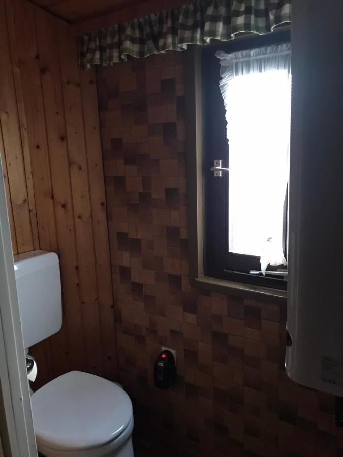 Retro Ferienwohnung Mit Schlossblick Im Nordschwarzwald Альтенштайг Экстерьер фото