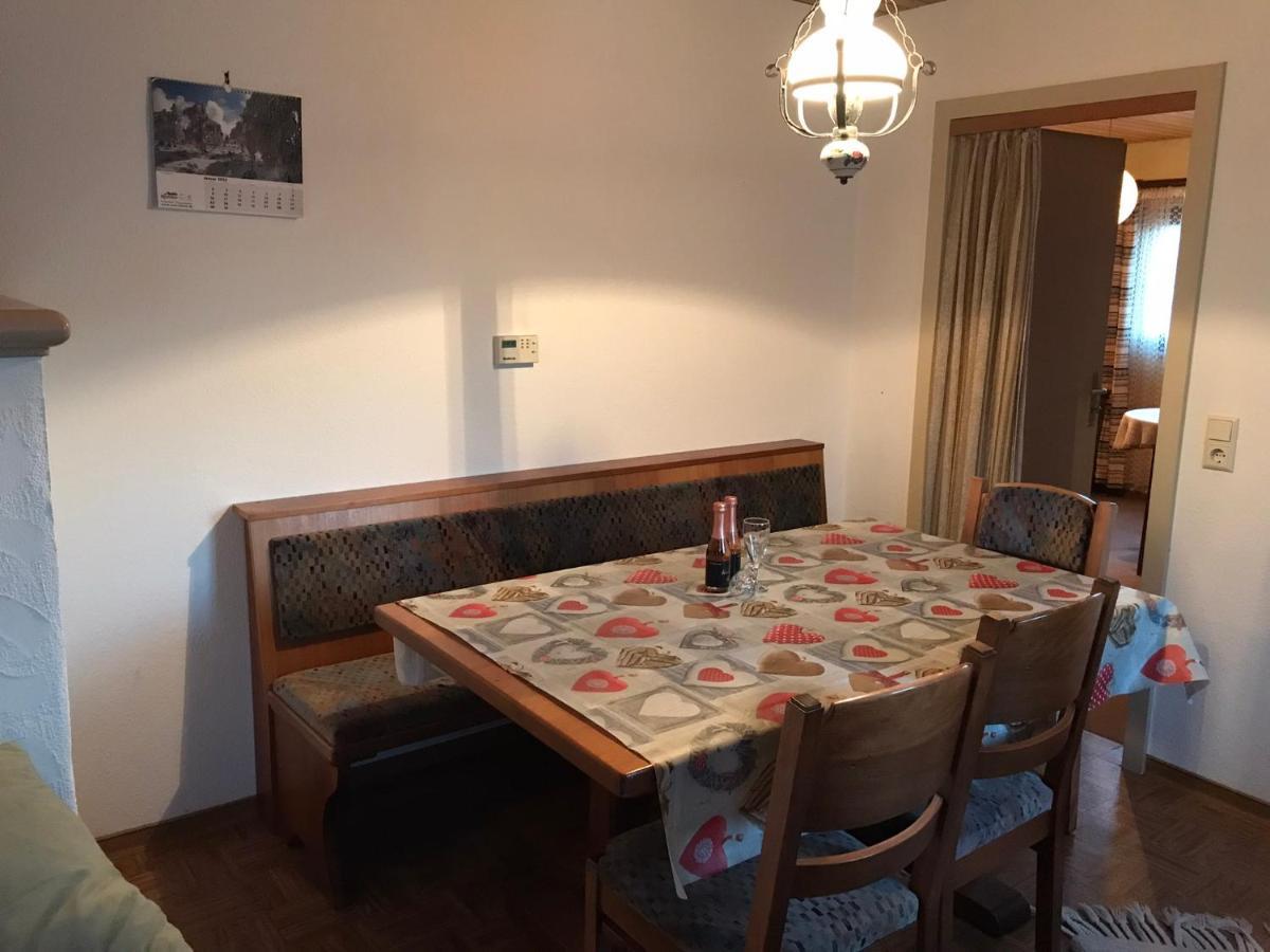Retro Ferienwohnung Mit Schlossblick Im Nordschwarzwald Альтенштайг Экстерьер фото