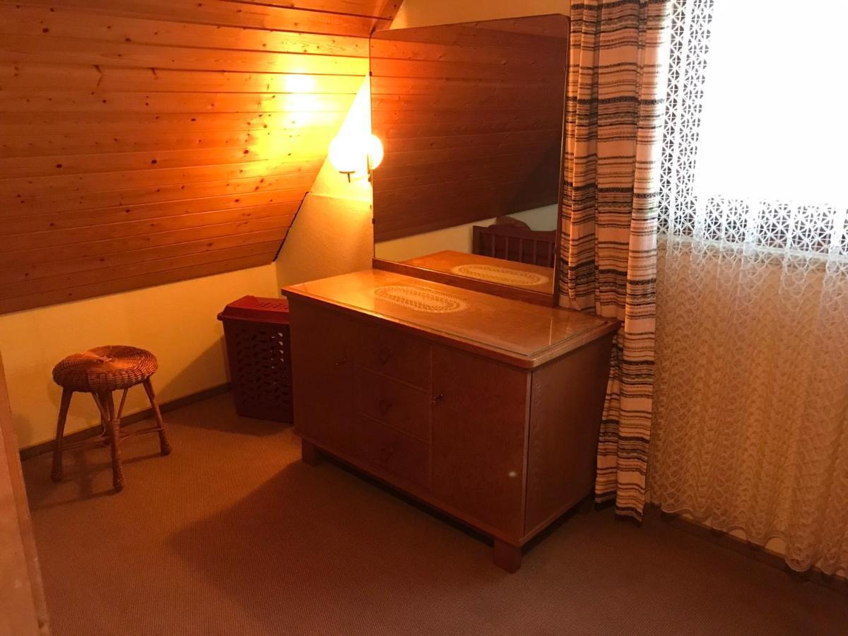 Retro Ferienwohnung Mit Schlossblick Im Nordschwarzwald Альтенштайг Экстерьер фото